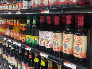 Nước mắm truyền thống mua ở đâu ngon? Hướng dẫn phân biệt và chọn mua chuẩn vị truyền thống