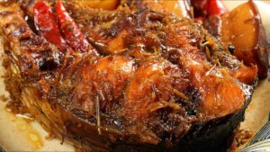 cá kho riềng khế