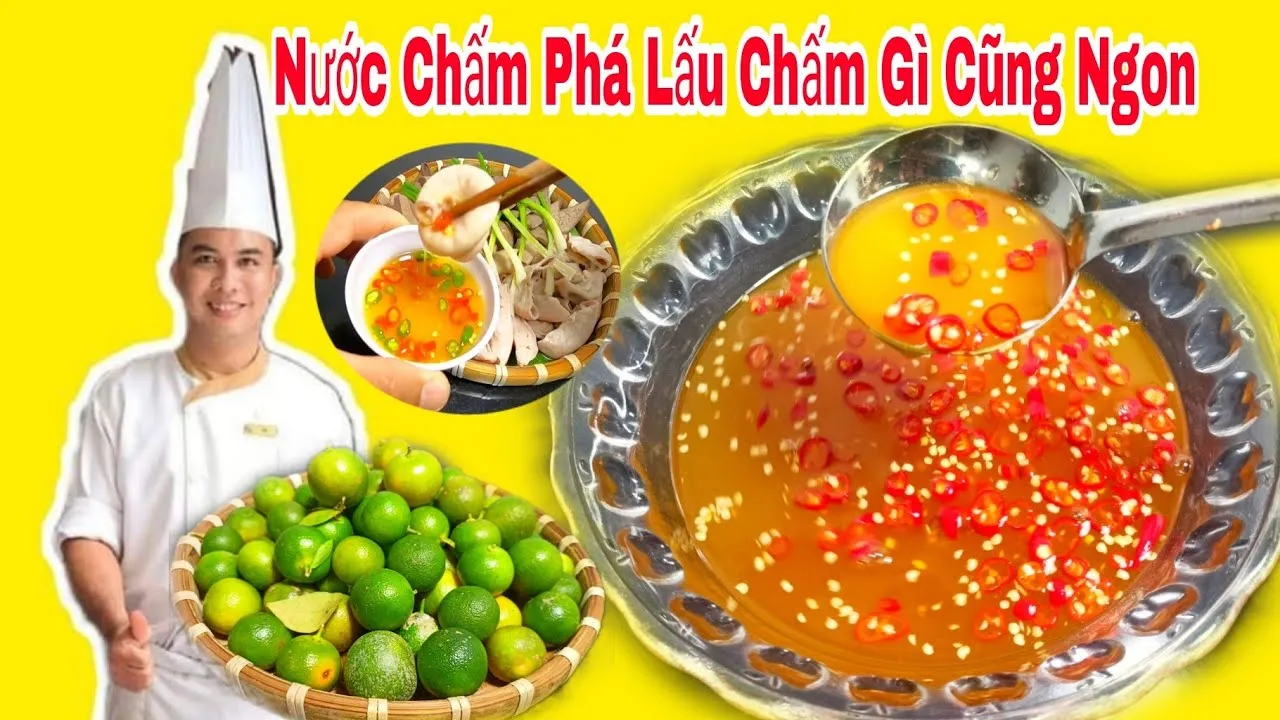 Sơ chế vắt nước cốt tắc và băm nhuyễn tỏi ớt làm nước mắm tắc ăn phá lấu bò