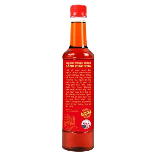Mặt sau chai nước mắm hiệu tôm biển Làng Chài Xưa 525ml